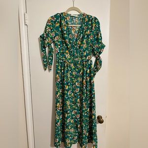 Ikoone & Bianka green floral button up day dress, great condition